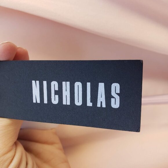 NWT NICHOLAS Deep V Crepe Dress in Ballet Pink - Picture 5 of 6